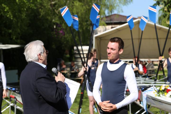 Leistungsnadel in Gold für Tobias Schad